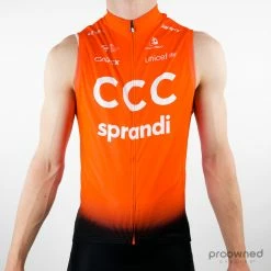 Etxeondo Soigneur Vest - Team CCC