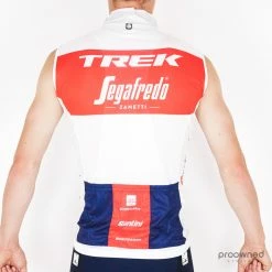 Santini Skin Light Wind Vest - Trek-Segafredo 7 Santini Skin Light Wind Vest - Trek-Segafredo -Giordana Salg P1890859