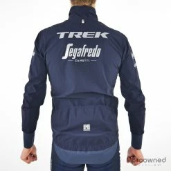 Santini Mercurio Rain Jacket - Trek-Segafredo 8 Santini Mercurio Rain Jacket - Trek-Segafredo -Giordana Salg P1900963